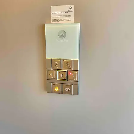 Lejlighed Center - Modern Flat With Free Parking And Wifi - B *