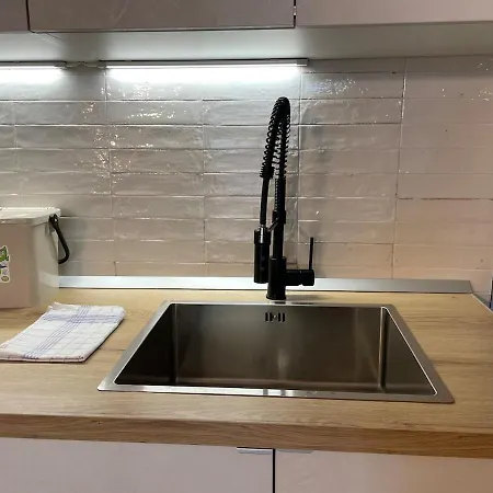 Center - Modern Flat With Free Parking And Wifi - B Lejlighed