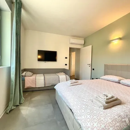 Lejlighed Center - Modern Flat With Free Parking And Wifi - B