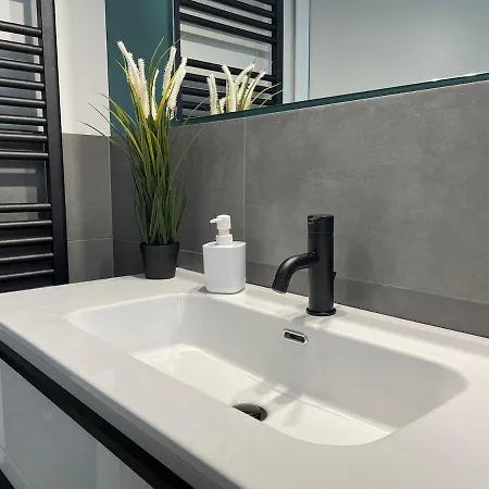 Center - Modern Flat With Parking And Wifi - B Apartamento Bérgamo