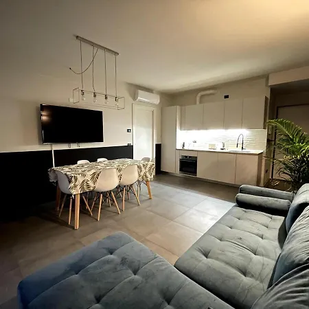 Center - Modern Flat With Free Parking And Wifi - B Bergamo