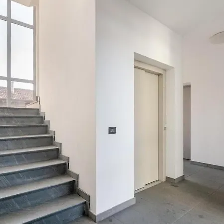 Center - Modern Flat With Parking And Wifi - B Daire